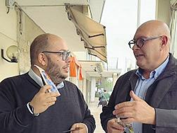 Regionali, pacchi di pasta o accendini-doppietta. La «gara» di gadget tra i candidati